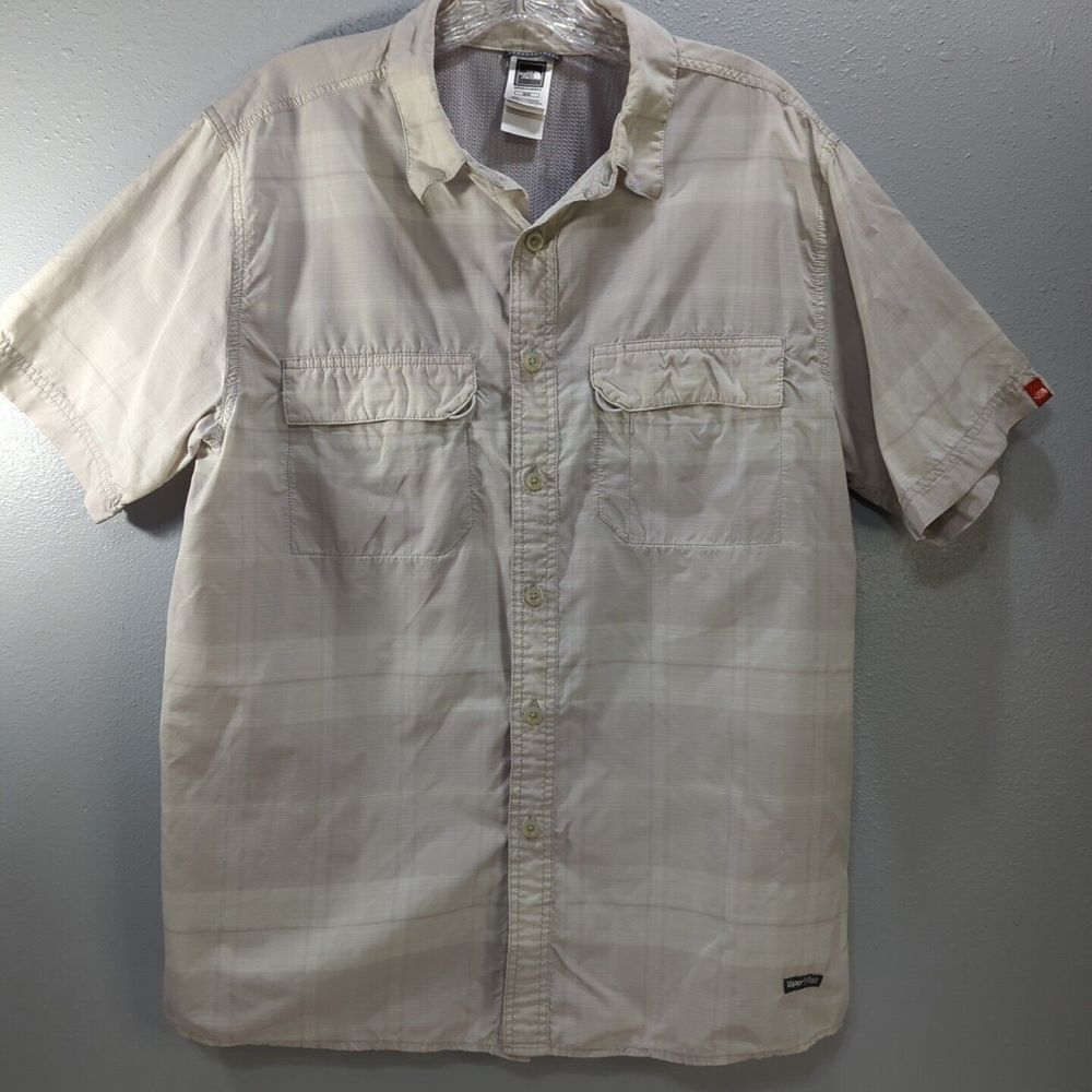 The North Face Men's Med Vaper Wick Gray Plaid Short Sleeve Button Up Shirt 537